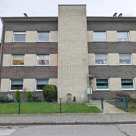 Schoene Mit Balkon Lägenhet